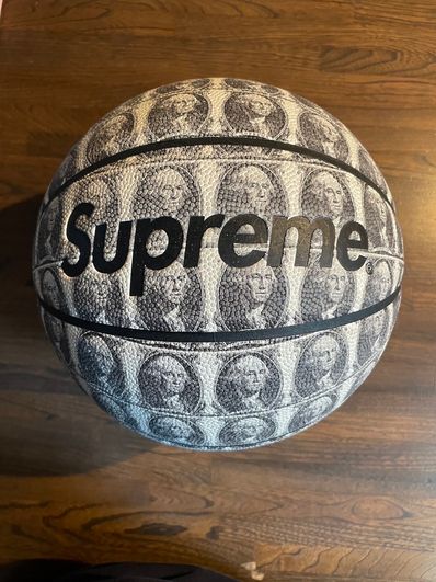 Supreme Spalding® Washington Basketball Supreme Spalding® Washington Basketball
