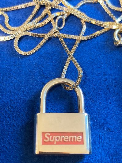 Supreme x Jacob & Co. 14K Gold Lock Pendant "Gold"
