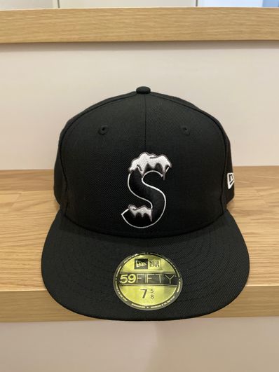 Supreme S Logo New Era® "Black" (20FW)