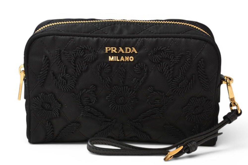 プラダ ポーチ PRADA コスメポーチ 小物入れ キルティング フラワー刺繍 NERO ブラック ナイロン レディース【中古】