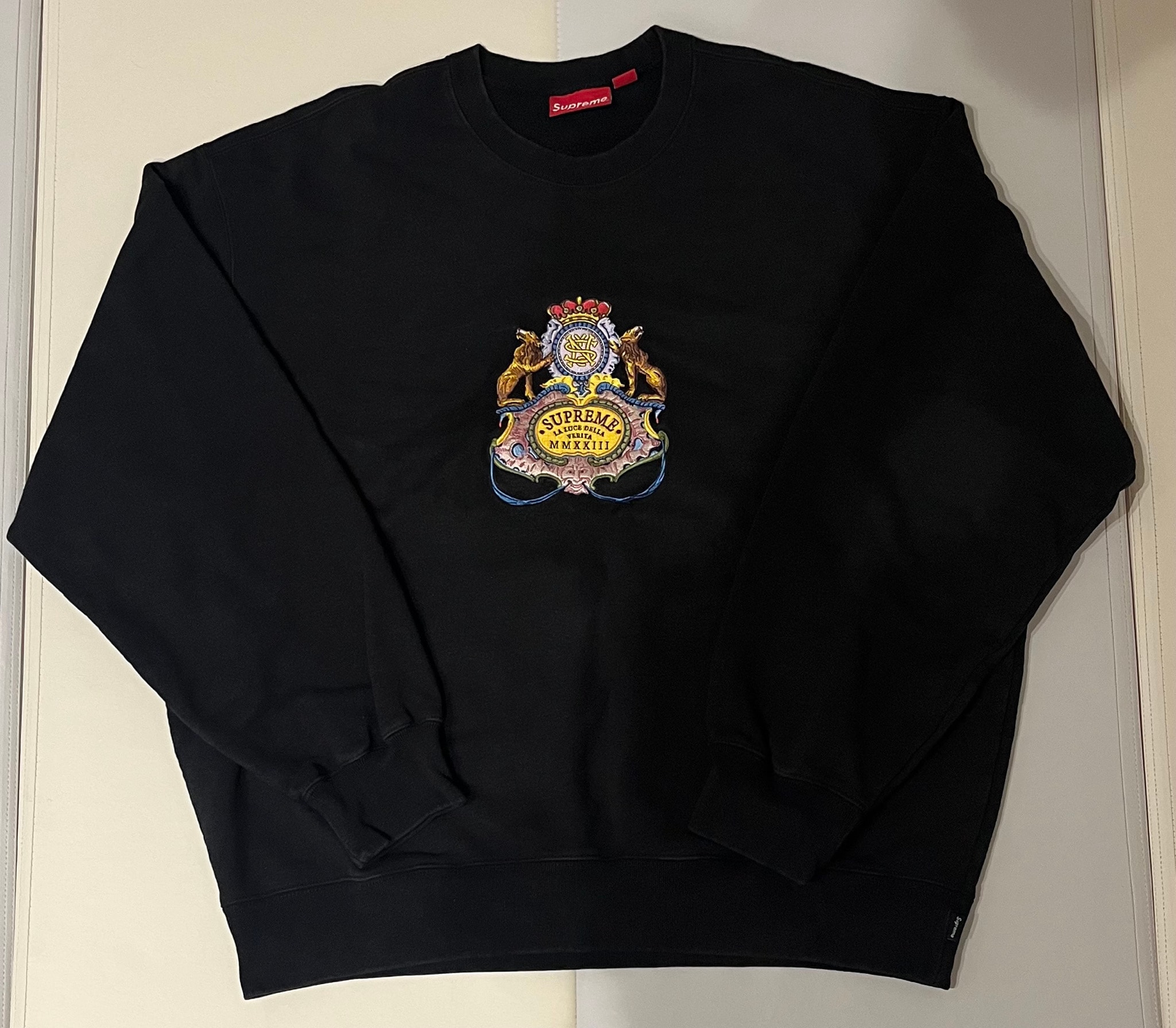Supreme Crest Crewneck "Black"
