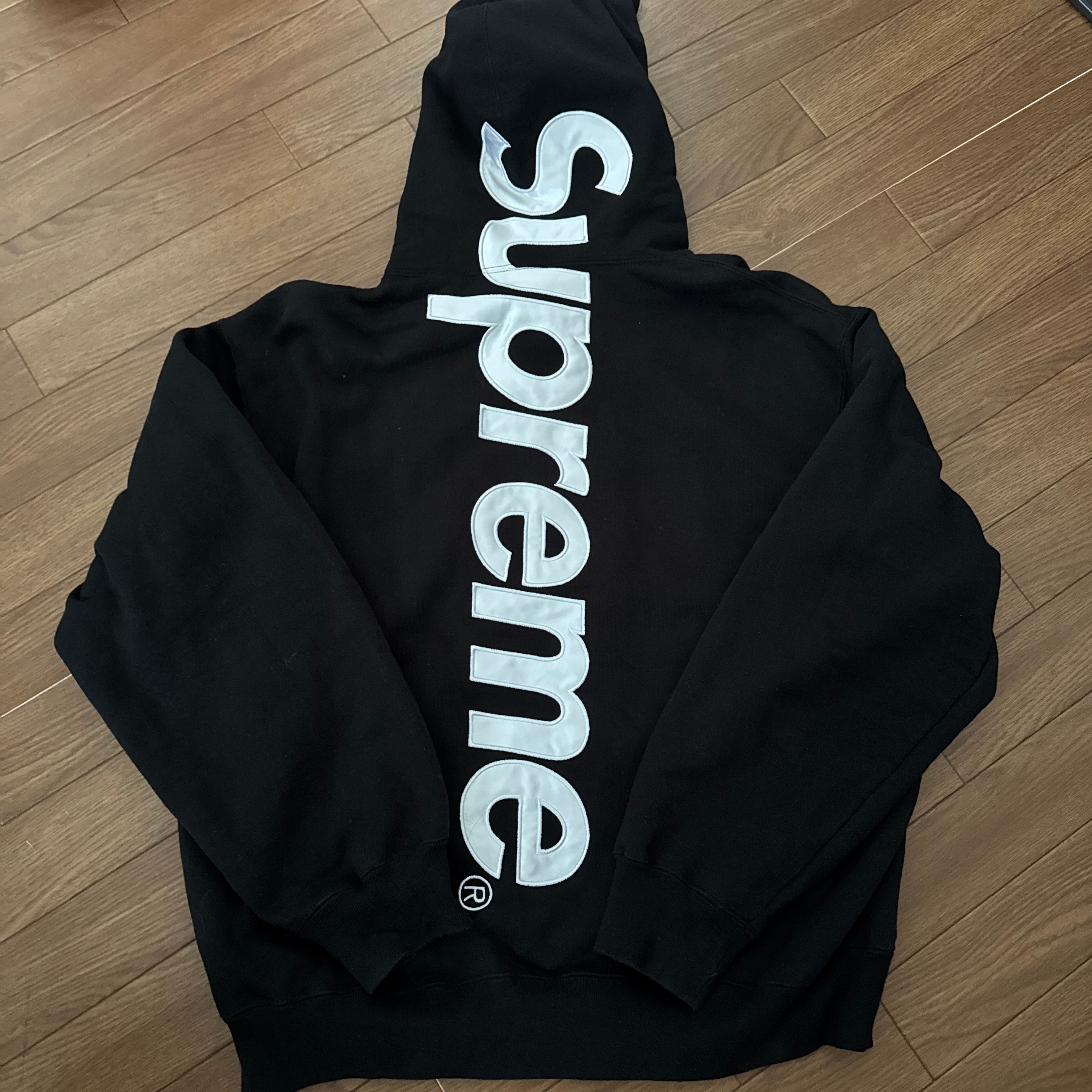 Supreme Satin Applique Hooded Sweatshirt (25FW) "Black"