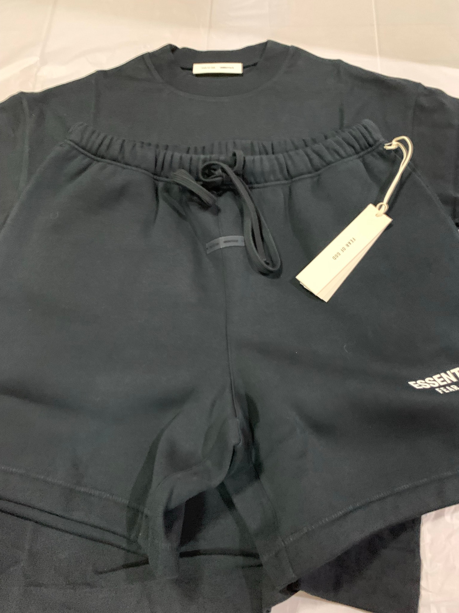 fear of god essentials classic セットアップ パンツLサイズ ジェットブラック tシャツSサイズclassicBLACK セット