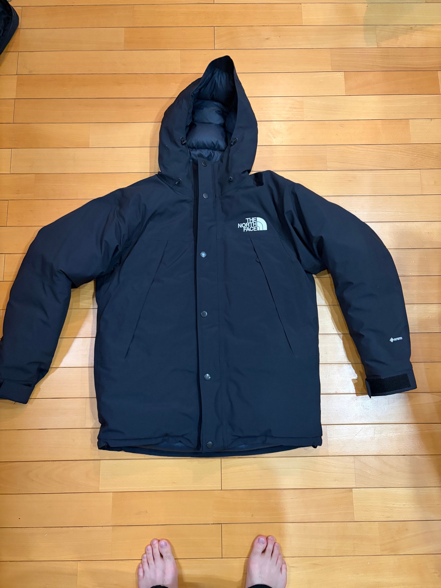 The North Face Mountain Down Jacket "Black"