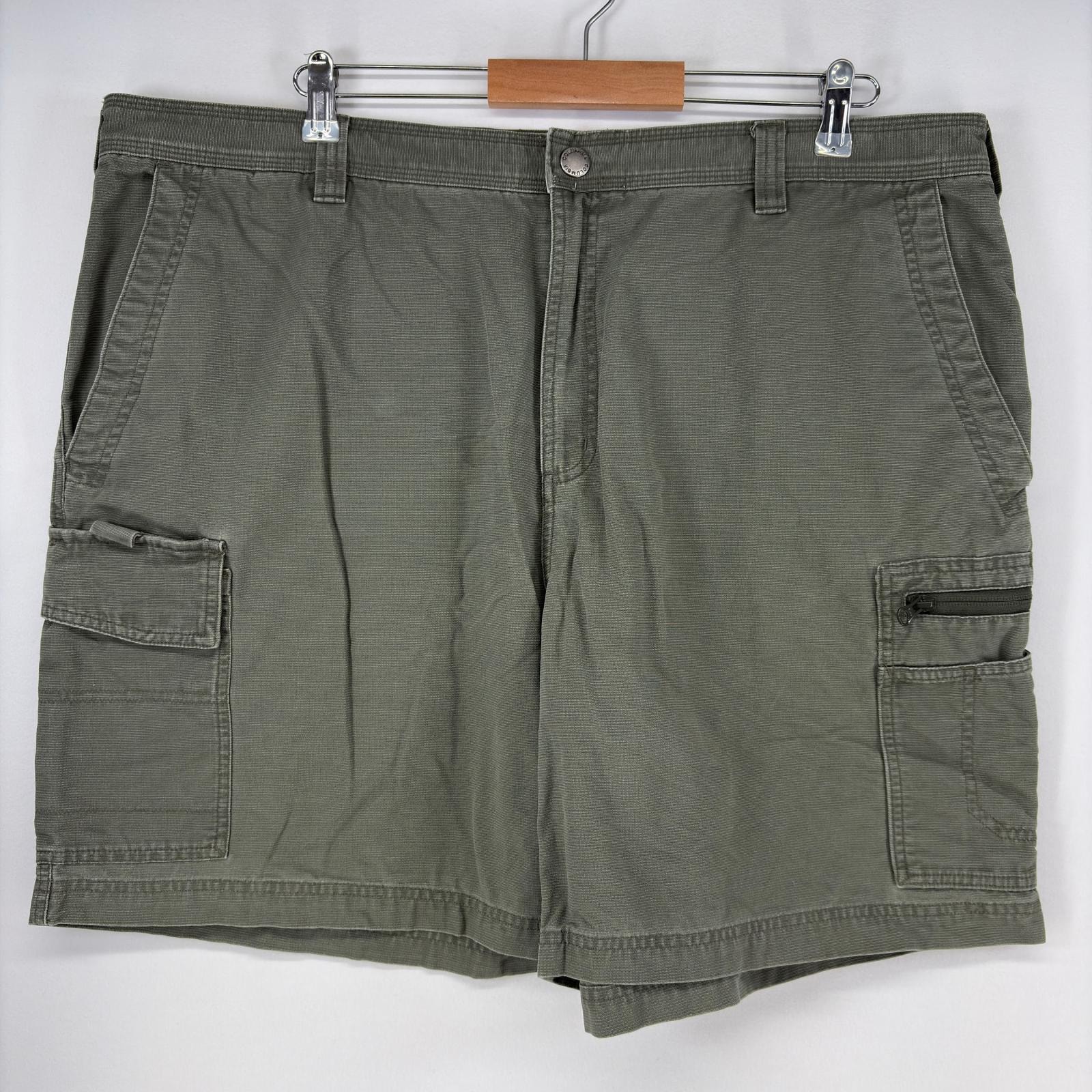 古着 コロンビア Columbia ショートパンツ カーゴパンツ 大きいサイズ ワンポイントロゴ ジップフライ w42 グリーン系 メンズ