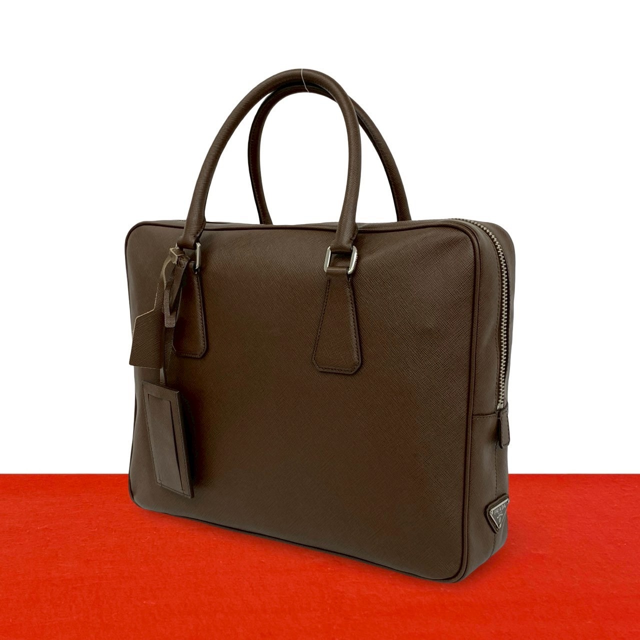 PRADA プラダ 三角ロゴ 金具 レザー ビジネスバッグ ブラウン
 55326