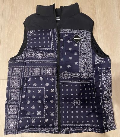 F.C.R.B. DOWN VEST (NAVY BANDANA)