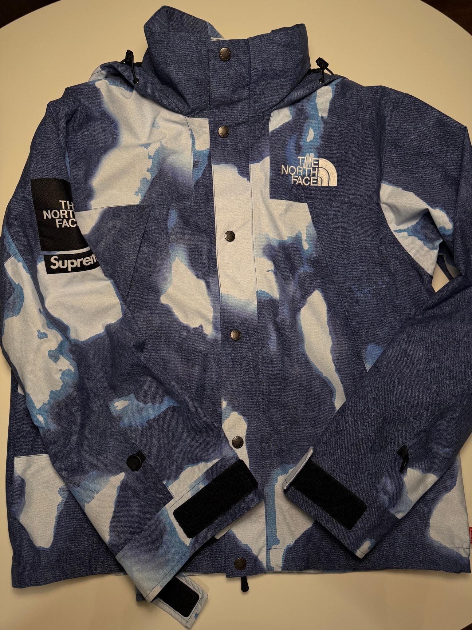 Supreme x The North Face Bleached Denim Print Mountain Jacket "Indigo"