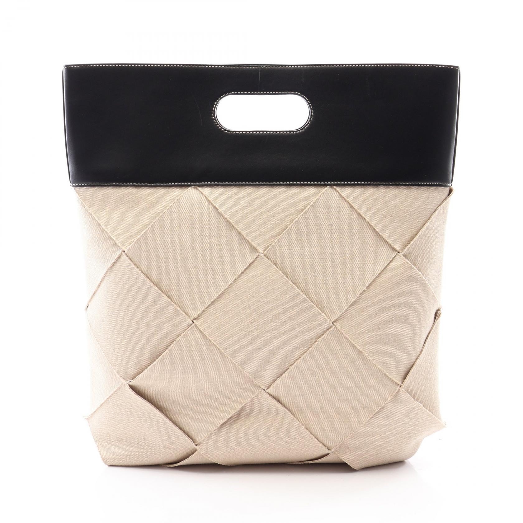ボッテガヴェネタ BOTTEGA VENETA スSLIP リップ マキシイントレチャート トートバッグ バッグ キャンバス レザー レディース アイボリー系 / ブラック系 【中古】