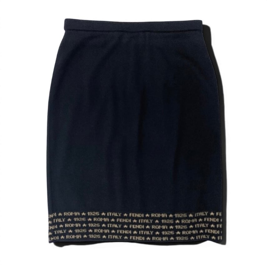 A+ (新品・未使用(ワケあり))】新品未使用 FENDI フェンディ ロゴ A+ (新品・未使用(ワケあり))】新品未使用 FENDI フェンディ ロゴ