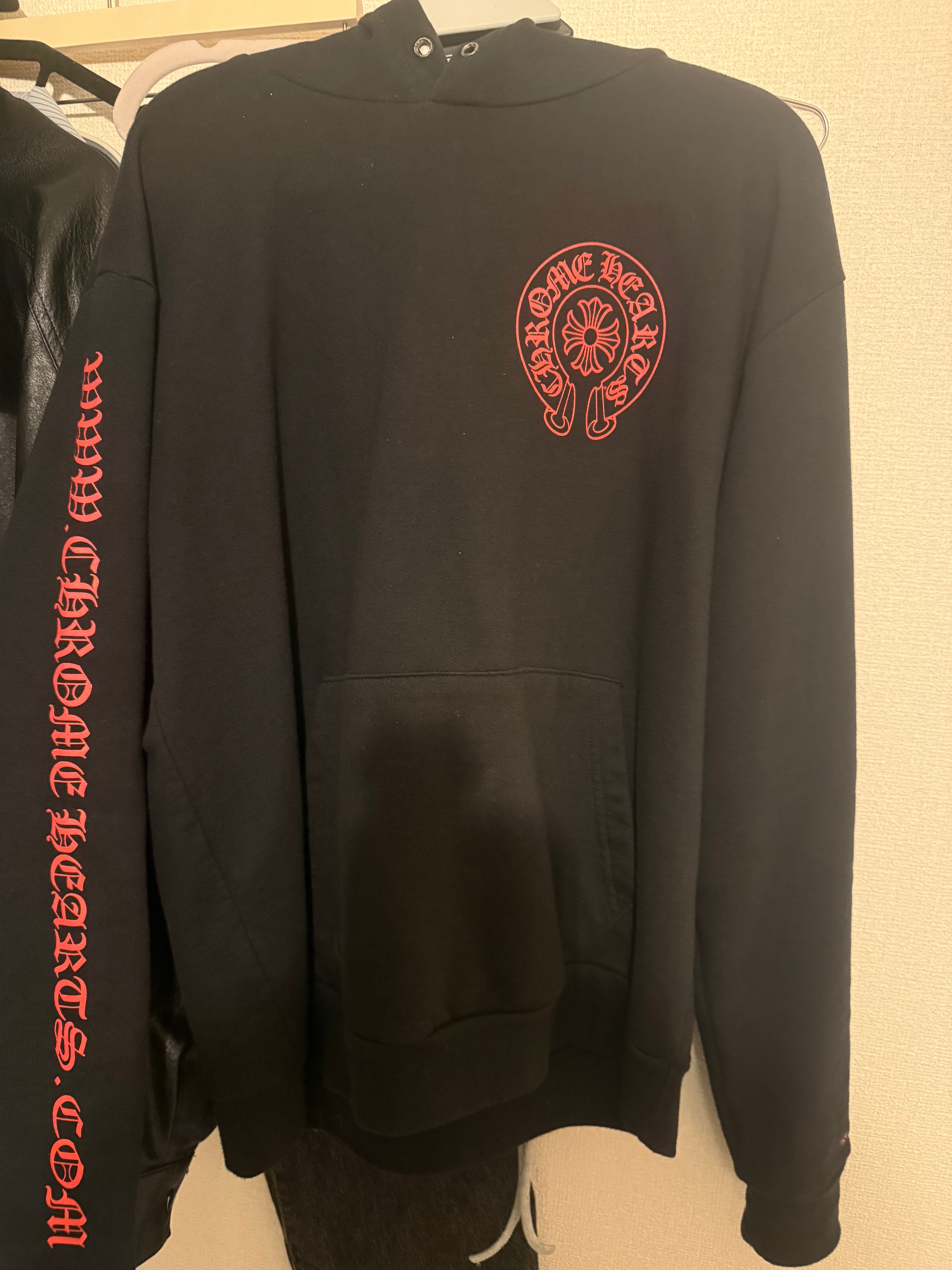 Chrome Hearts Back Horse Shoe Logo Glitter Print Hoodie Online Exclusive "Black/Red"