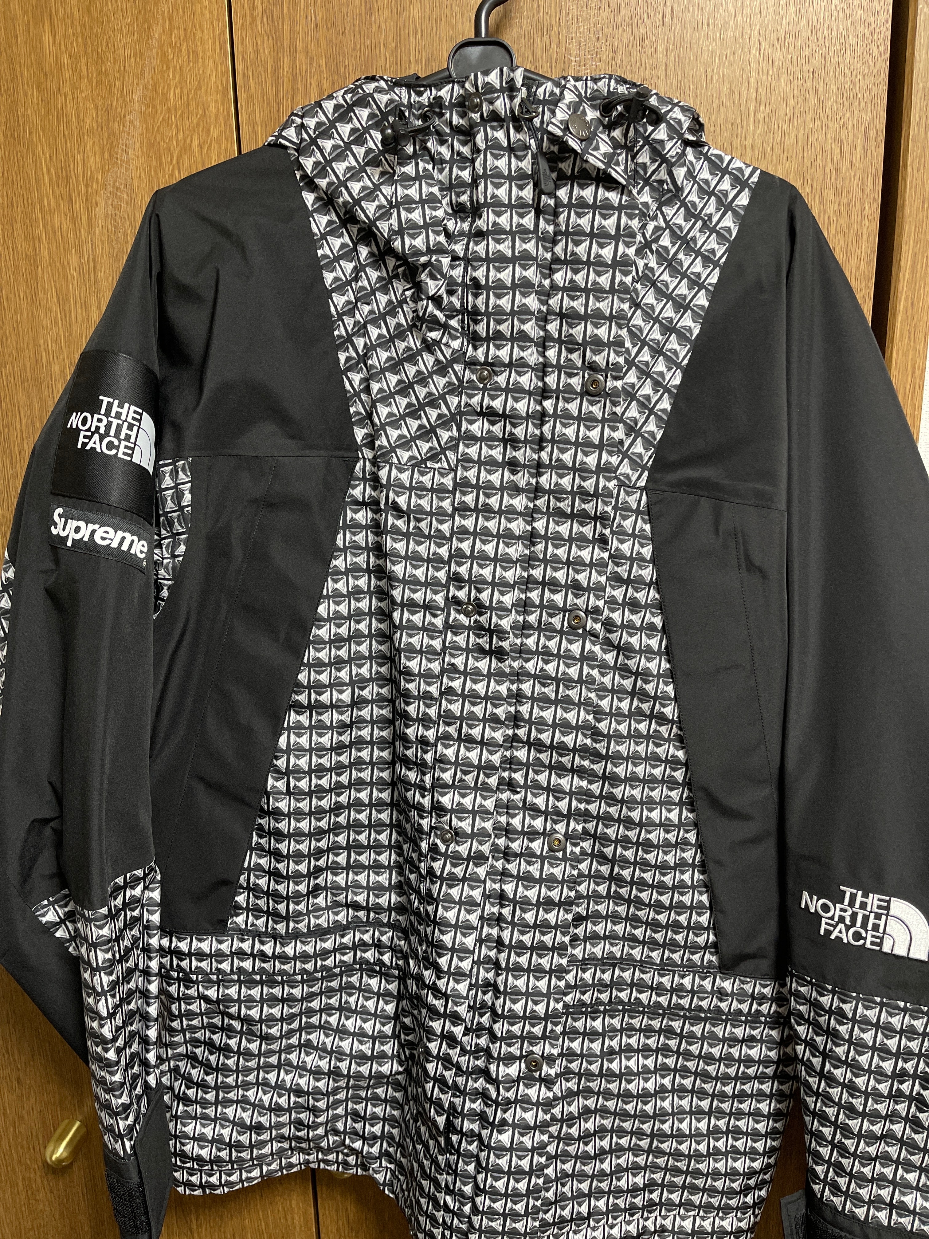 Supreme x The North Face Studded Mountain Light Jacket "Black"