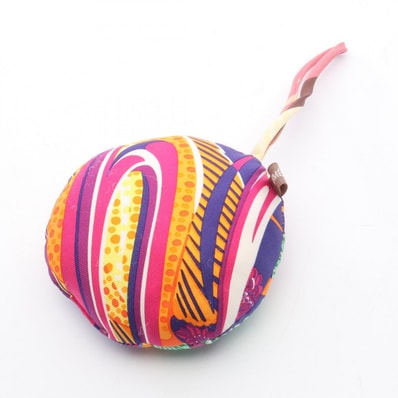 エルメス HERMES プティアッシュ チャーム アクセサリー シルク シルク オレンジ レディース オレンジ系 / マルチカラー 【中古】