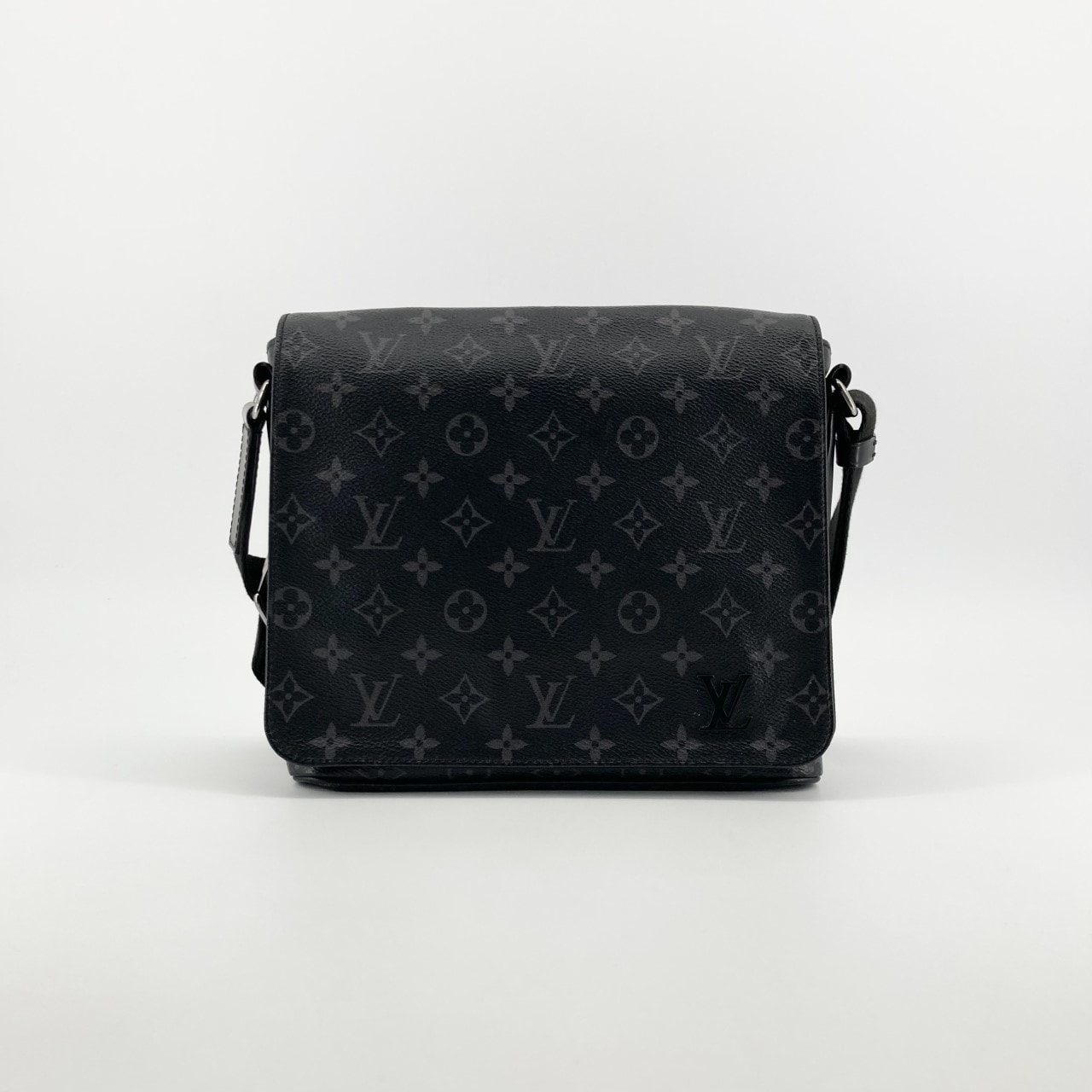 LOUIS VUITTON(ルイ・ヴィトン) ディストリクト PM モノグラムエクリプス レザー M46255 ショルダーバッグ ブラック