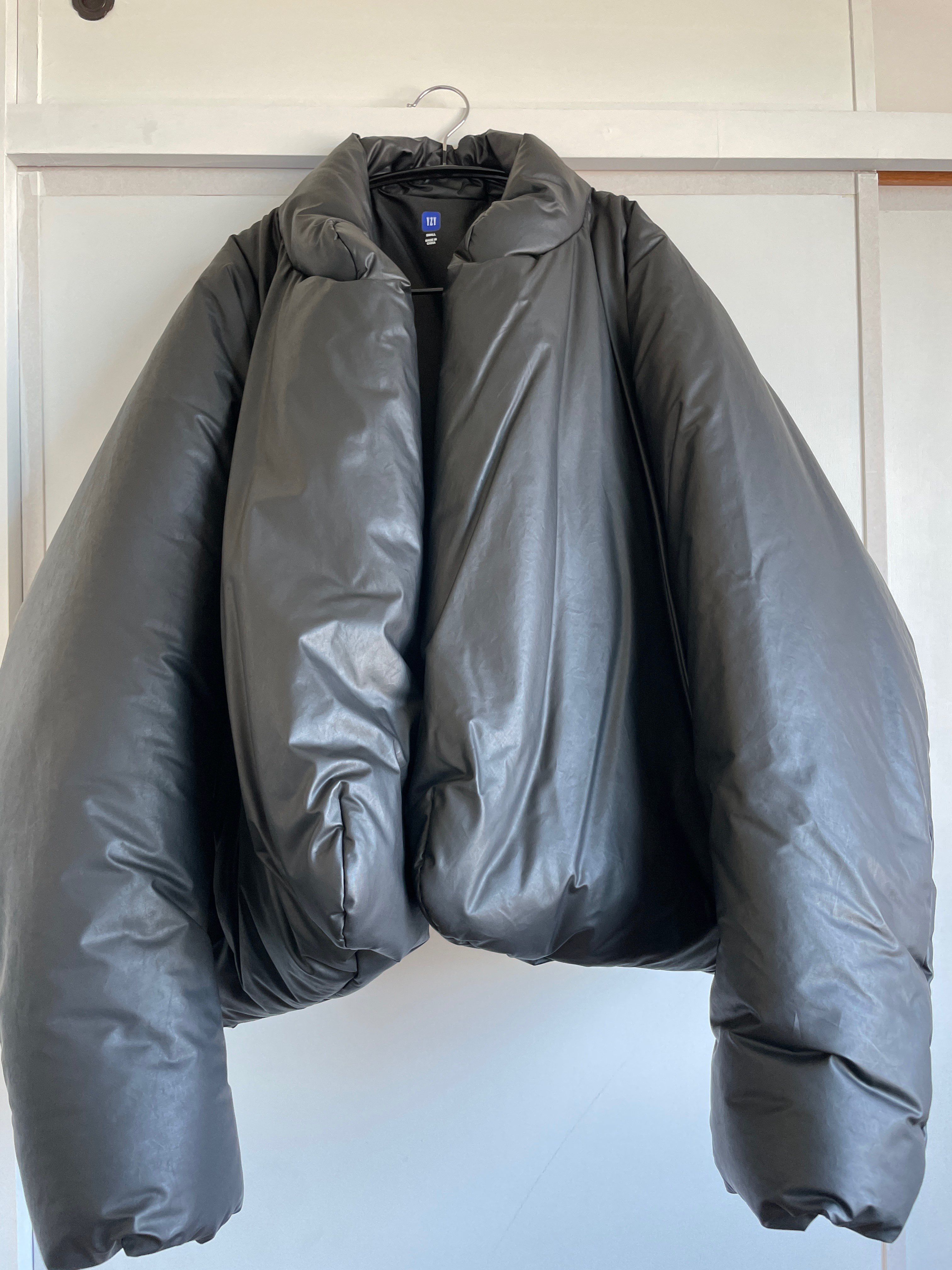 Yeezy Gap Round Jacket "Black"