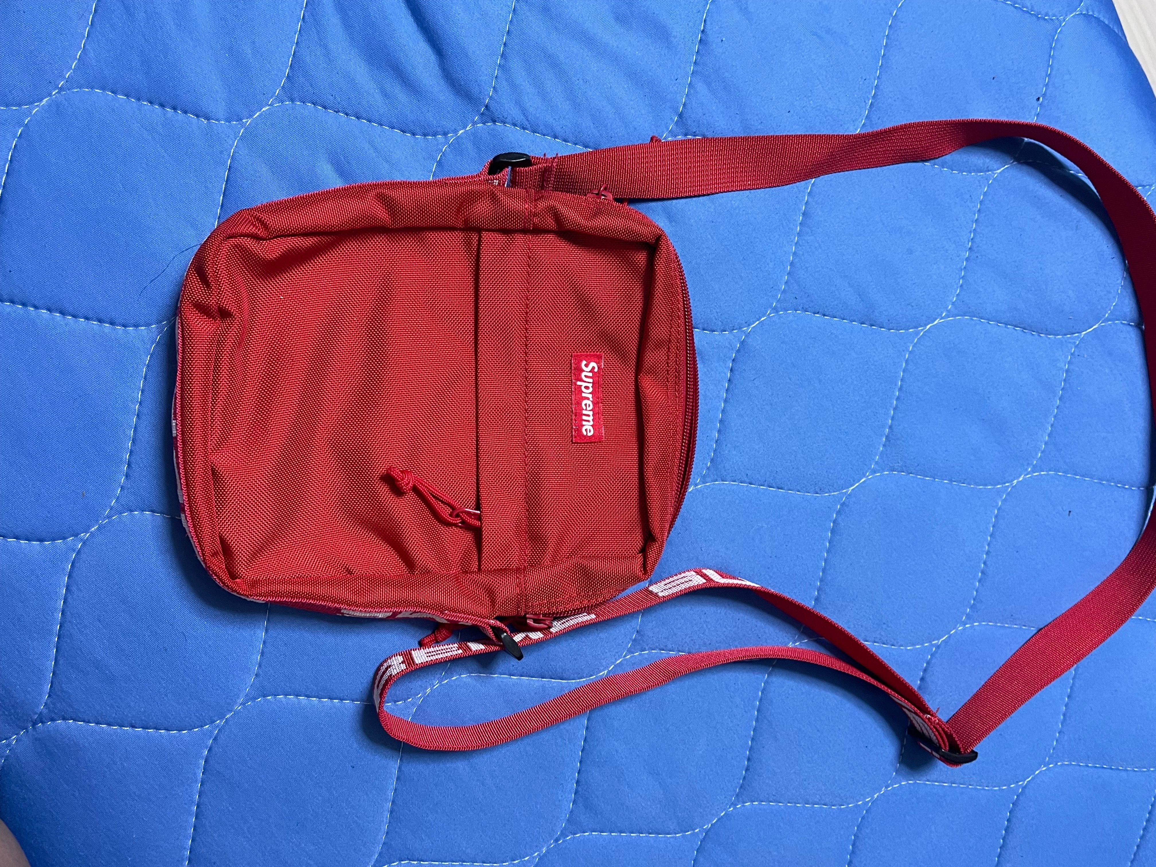 Supreme 18SS Shoulder Bag 