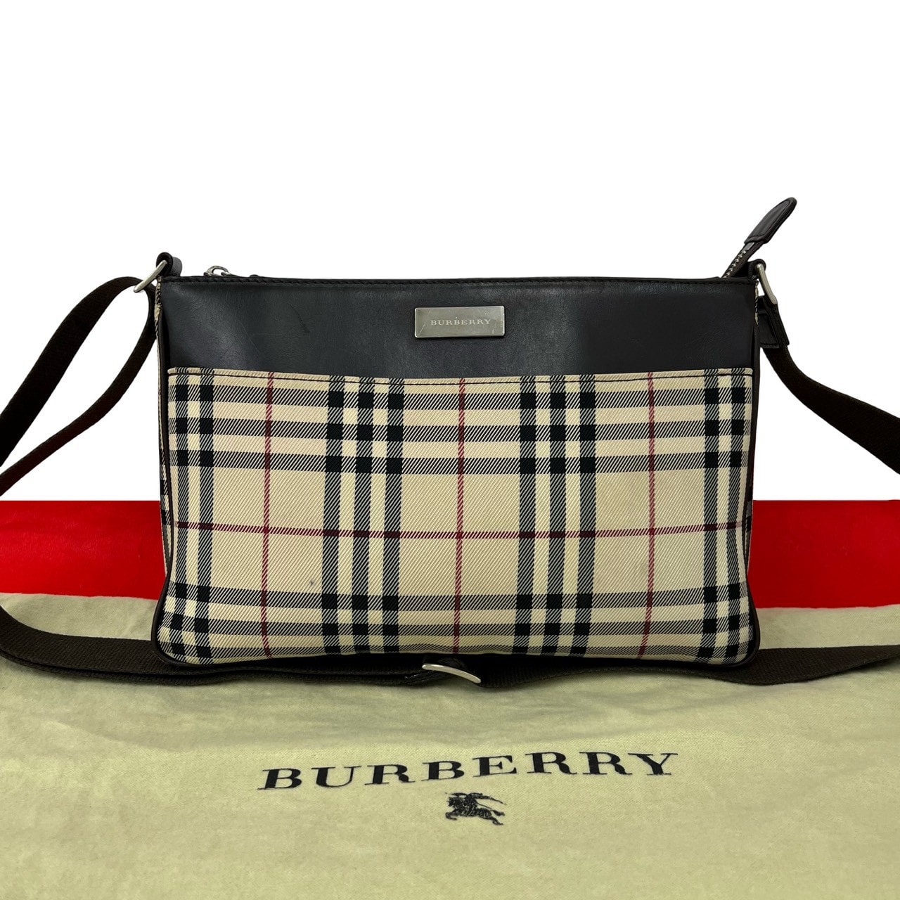 BURBERRY バーバリー ノバチェック 柄 ロゴ 金具 キャンバス レザー ショルダーバッグ ブラウン
53538
