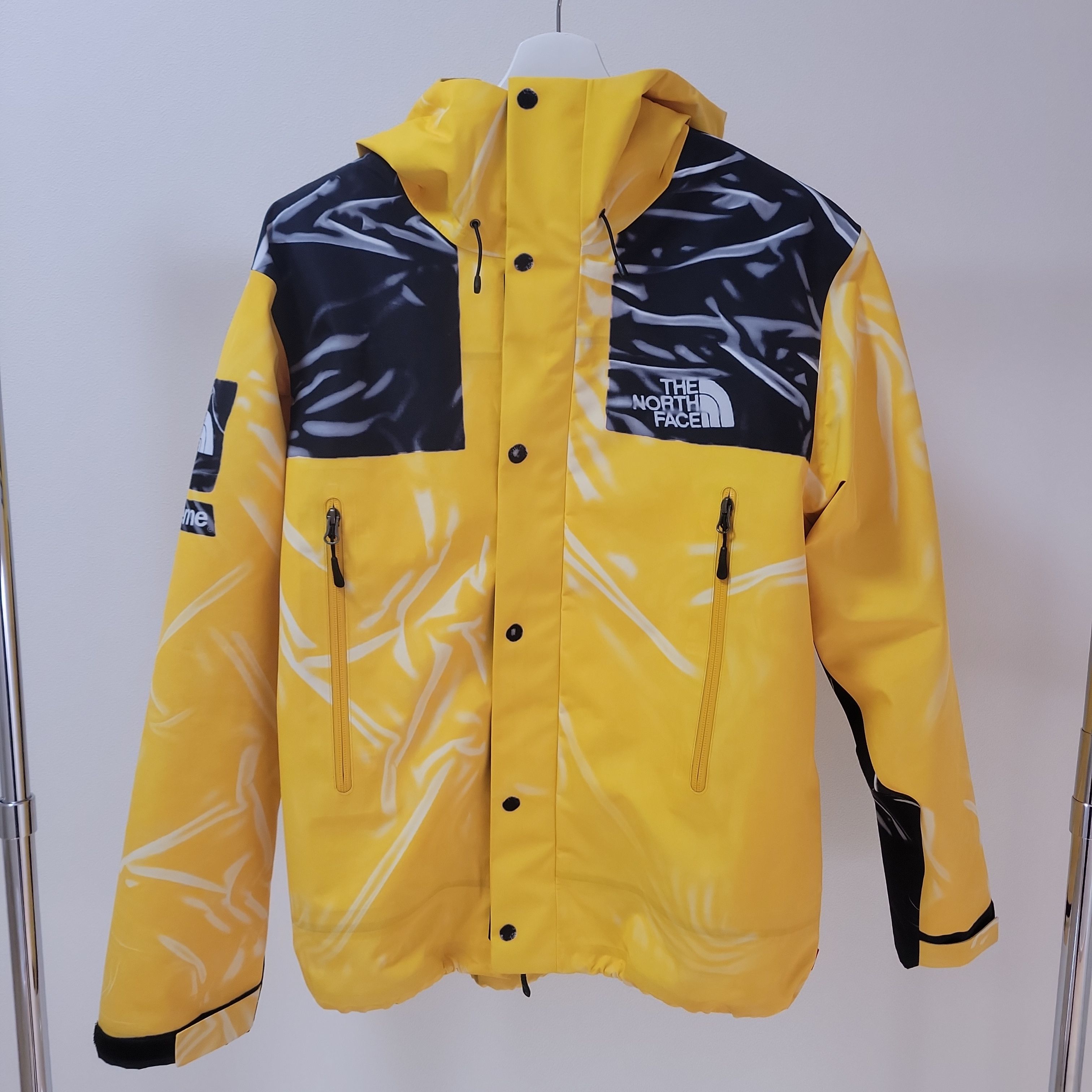 Supreme x The North Face Trompe Loeil Printed Taped Seam Shell Jacket "Yellow"