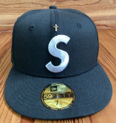 Supreme Gold Cross S Logo New Era "Black"
