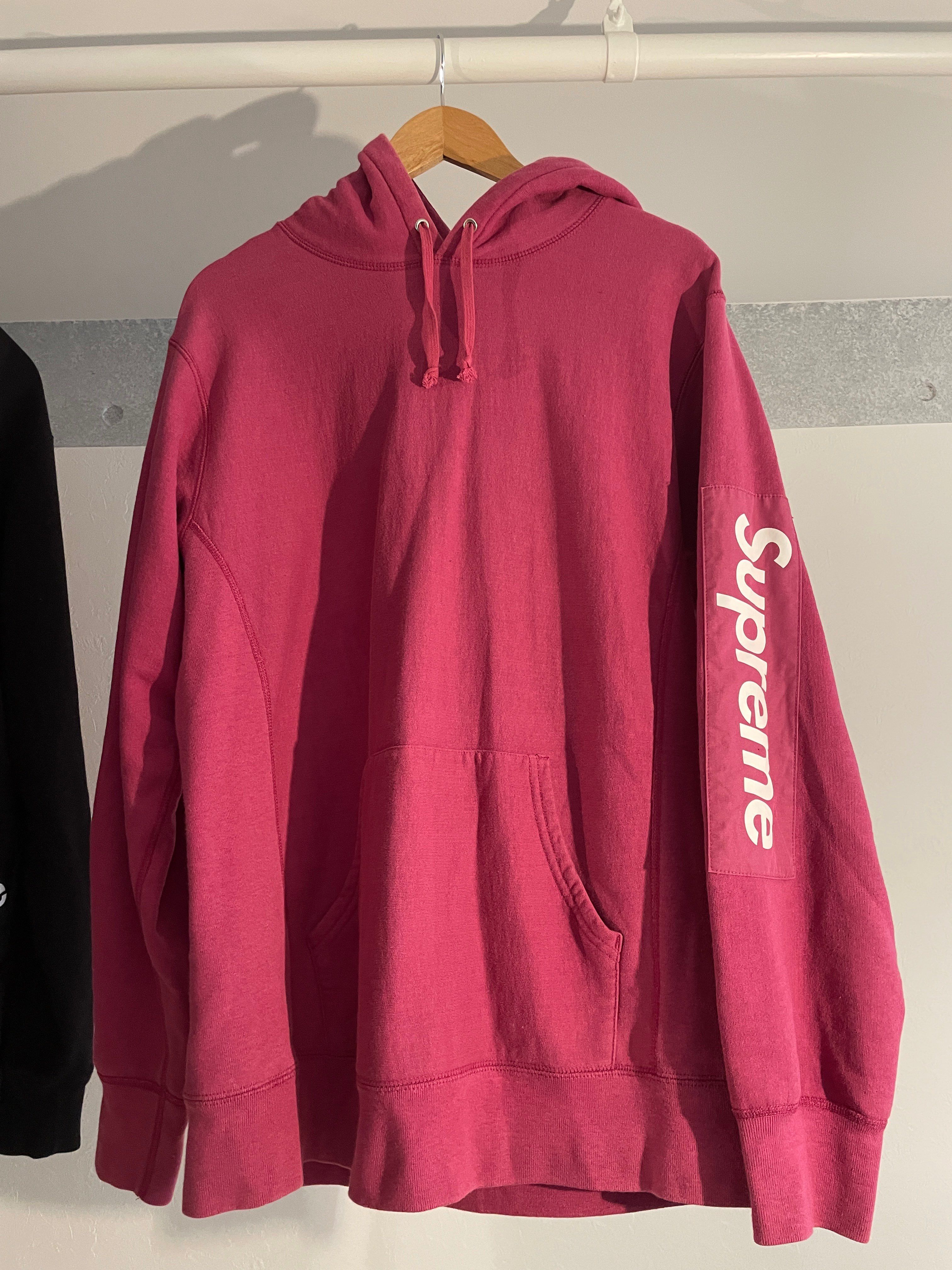 Supreme ロゴパーカー
