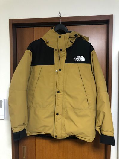 THE NORTH FACE Mountain Down Jacket "Utility Brown"