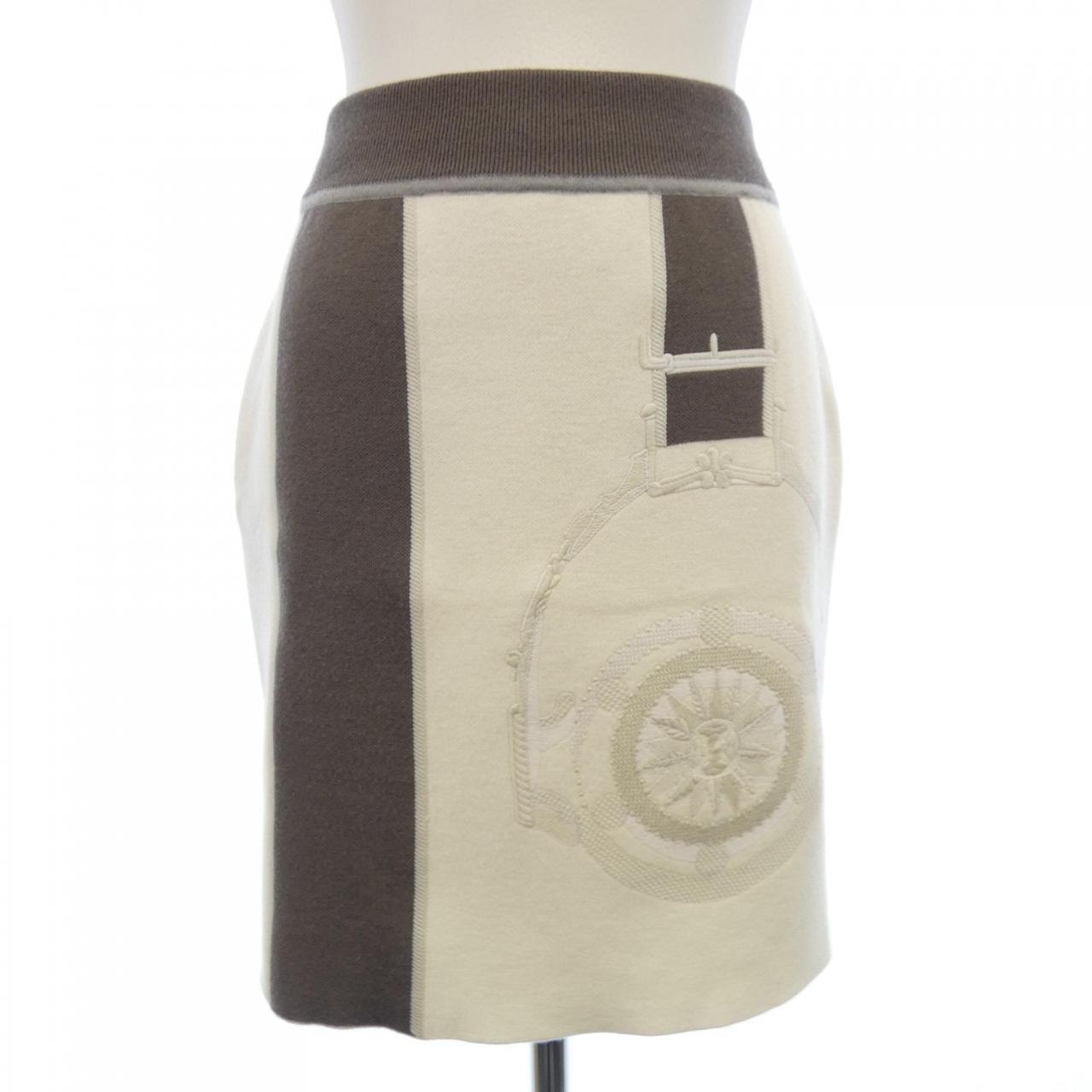 エルメス HERMES ETRIERS STIRRS 4E2323D5 スカート