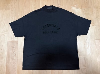 FEAR OF GOD ESSENTIALS Tee "Black"