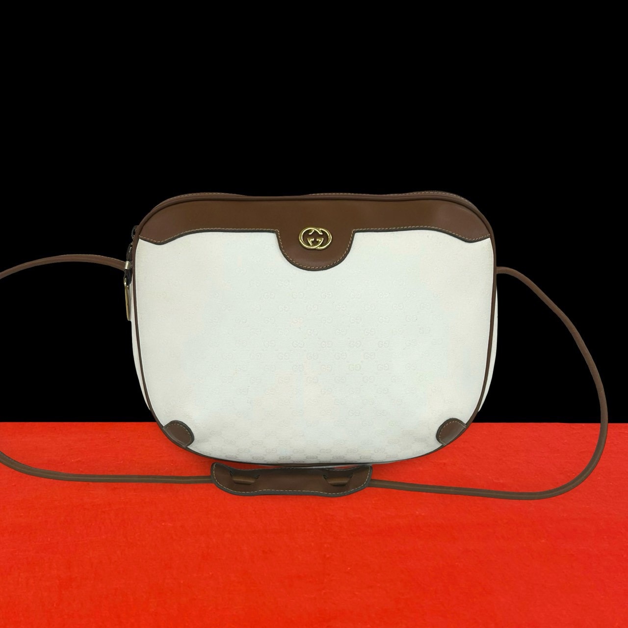 GUCCI グッチ マイクロGG 柄 レザー PVC ショルダーバッグ ホワイト
02629