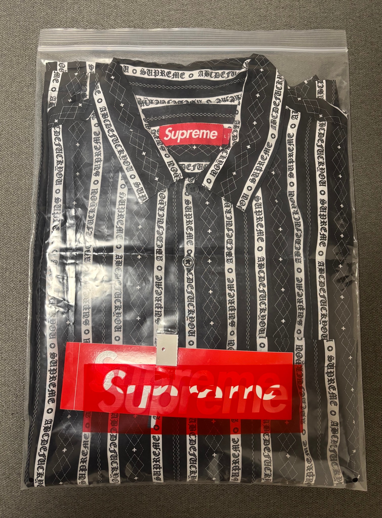 Supreme Old English Stripe Silk S/S Shirt "Black"