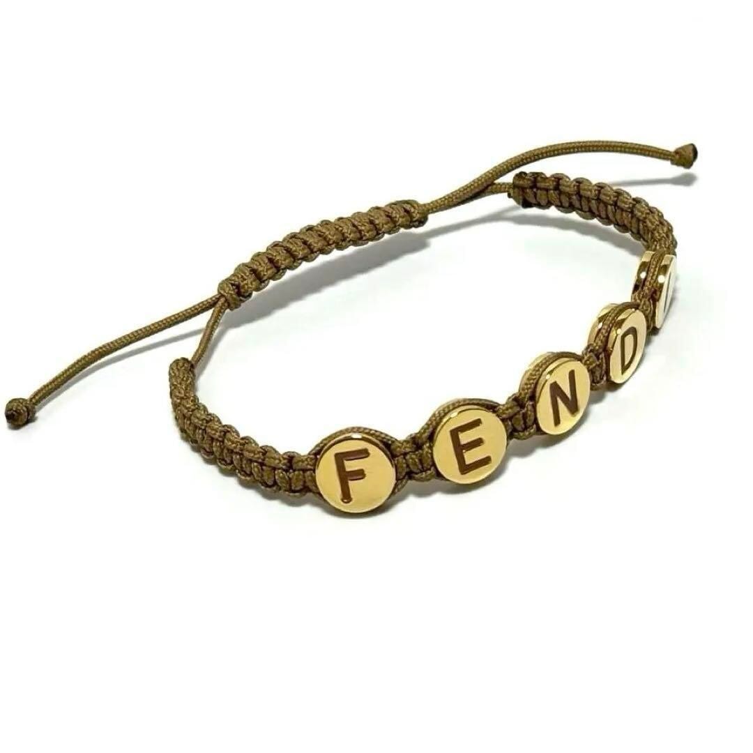 【定価8.5万】フェンディ FENDI レディース グラフィ ブレスレット