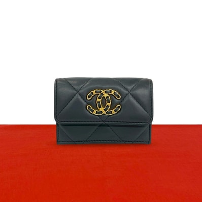 CHANEL シャネル シャネル19 ココマーク ラムスキン 三つ折り財布 グレー
35953