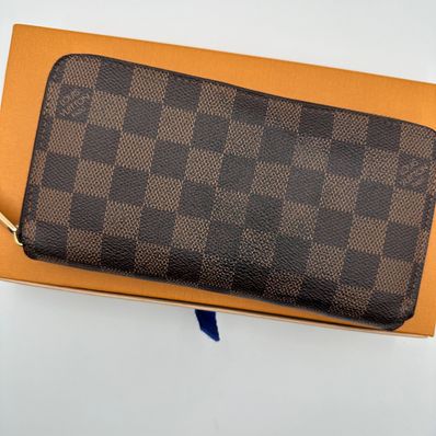 Louis Vuitton Zippy Wallet Damier