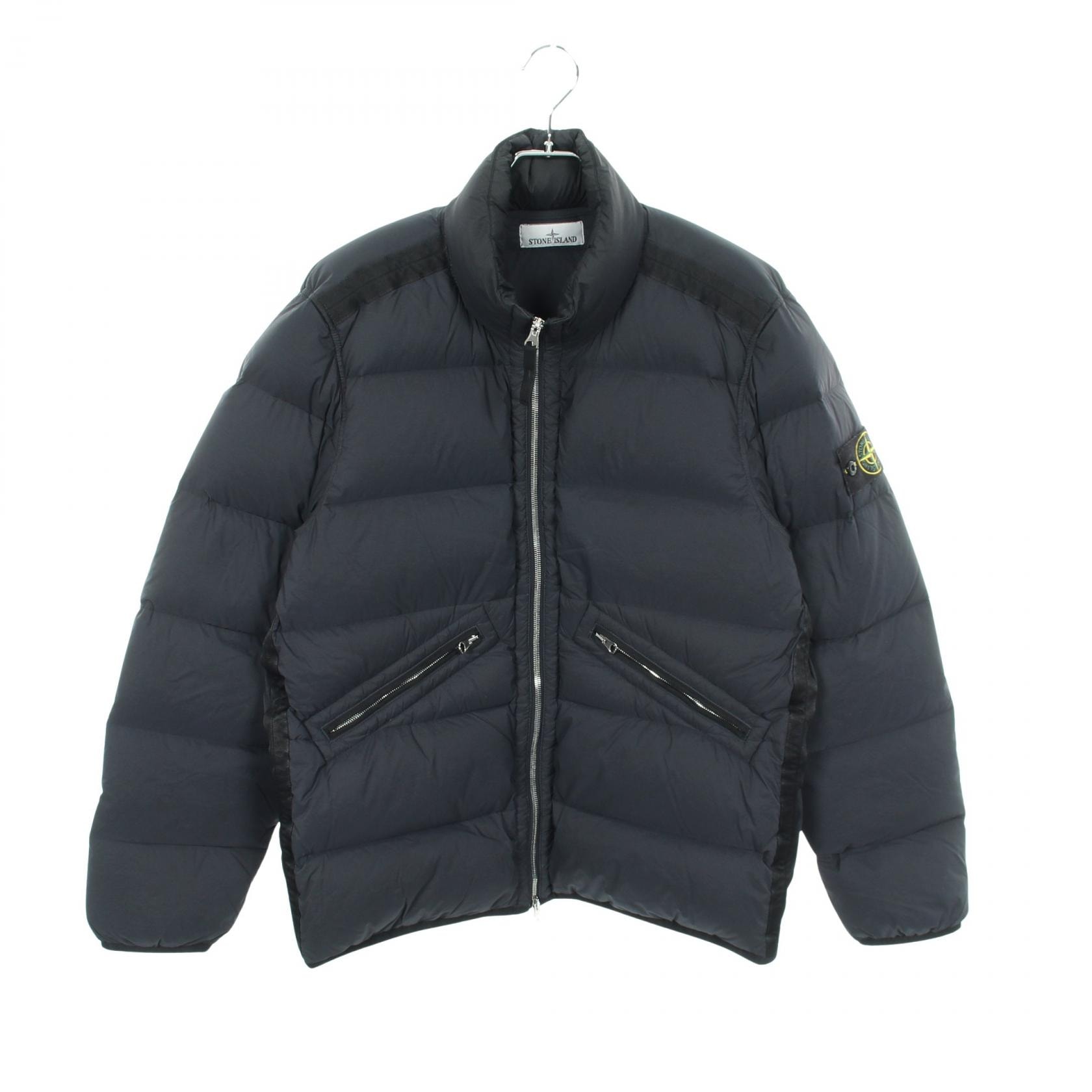 ストーンアイランド STONE ISLAND SEAMLESS TUNNEL NYLON DOWN ダウンジャケット 衣料品 アウター ナイロン メンズ ネイビー系 811543028 【中古】