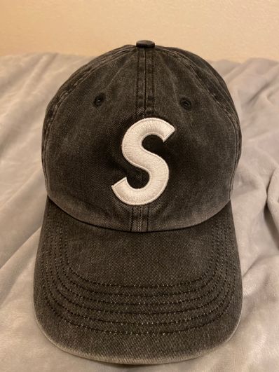 Supreme Pigment Print S Logo 6-Panel "Black"
