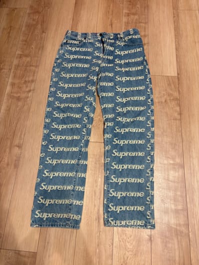Supreme Frayed Logos Regular Jean "Blue"