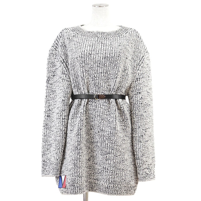 【未使用】LOUIS VUITTON ルイ・ヴィトン ニットワンピース 2023AW モノトーン ウール100% LV ロゴ レザーパッチ トリコロール モノグラム ローゲージ メランジ ドレス レザーリングベルト付属 レディース M 白 黒 イタリア製