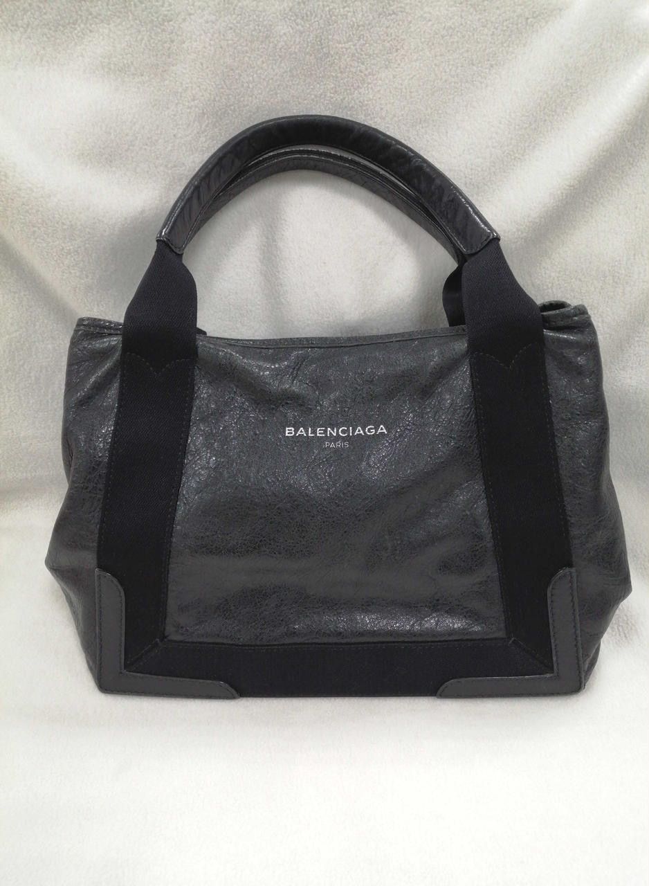 BALENCIAGA
