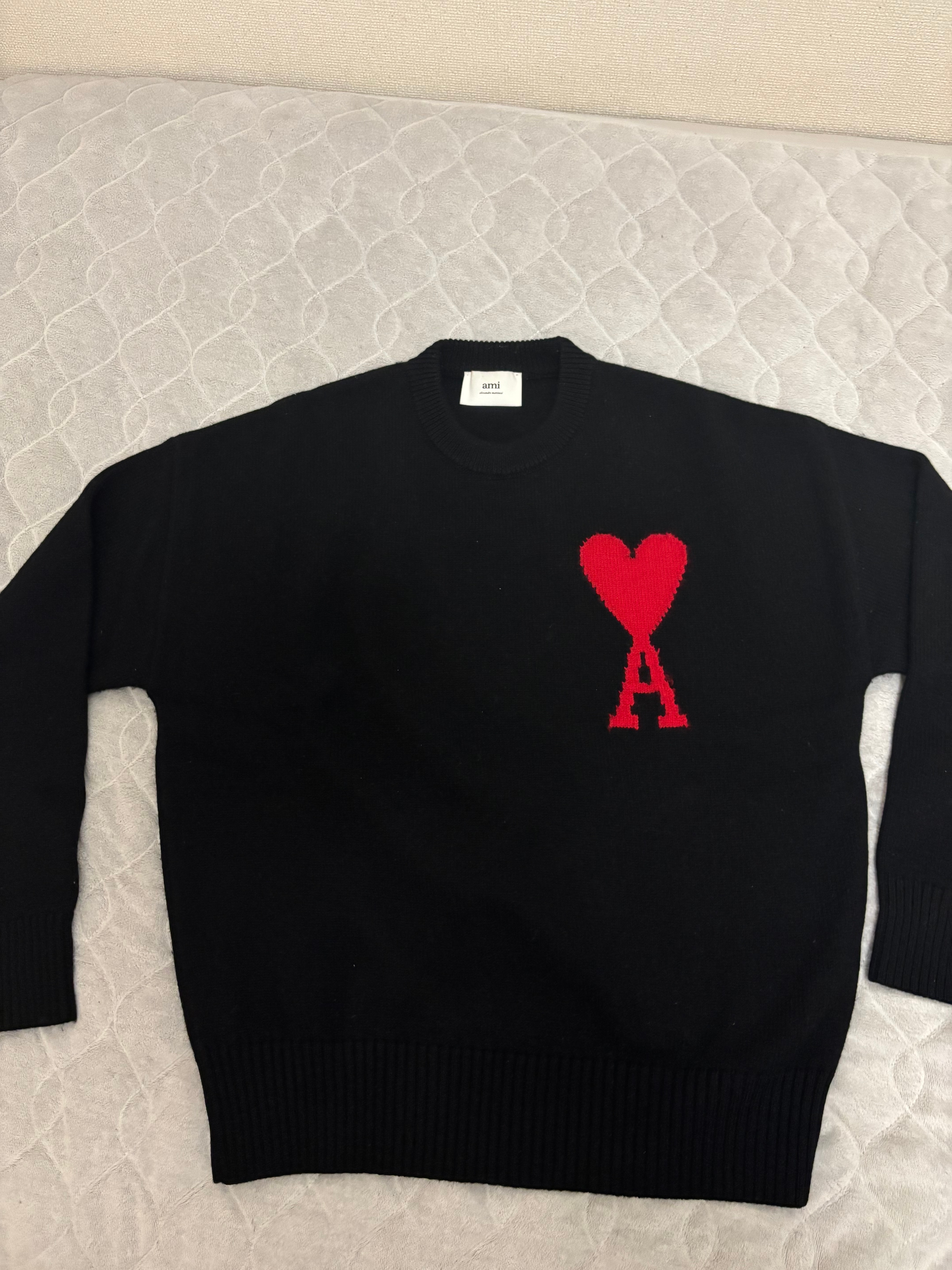 AMI PARIS De Coeur Sweater "Black/Red"