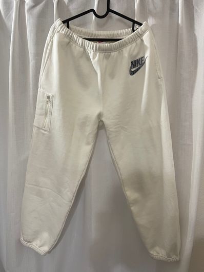 Supreme / Nike® Cargo Sweatpant "White"