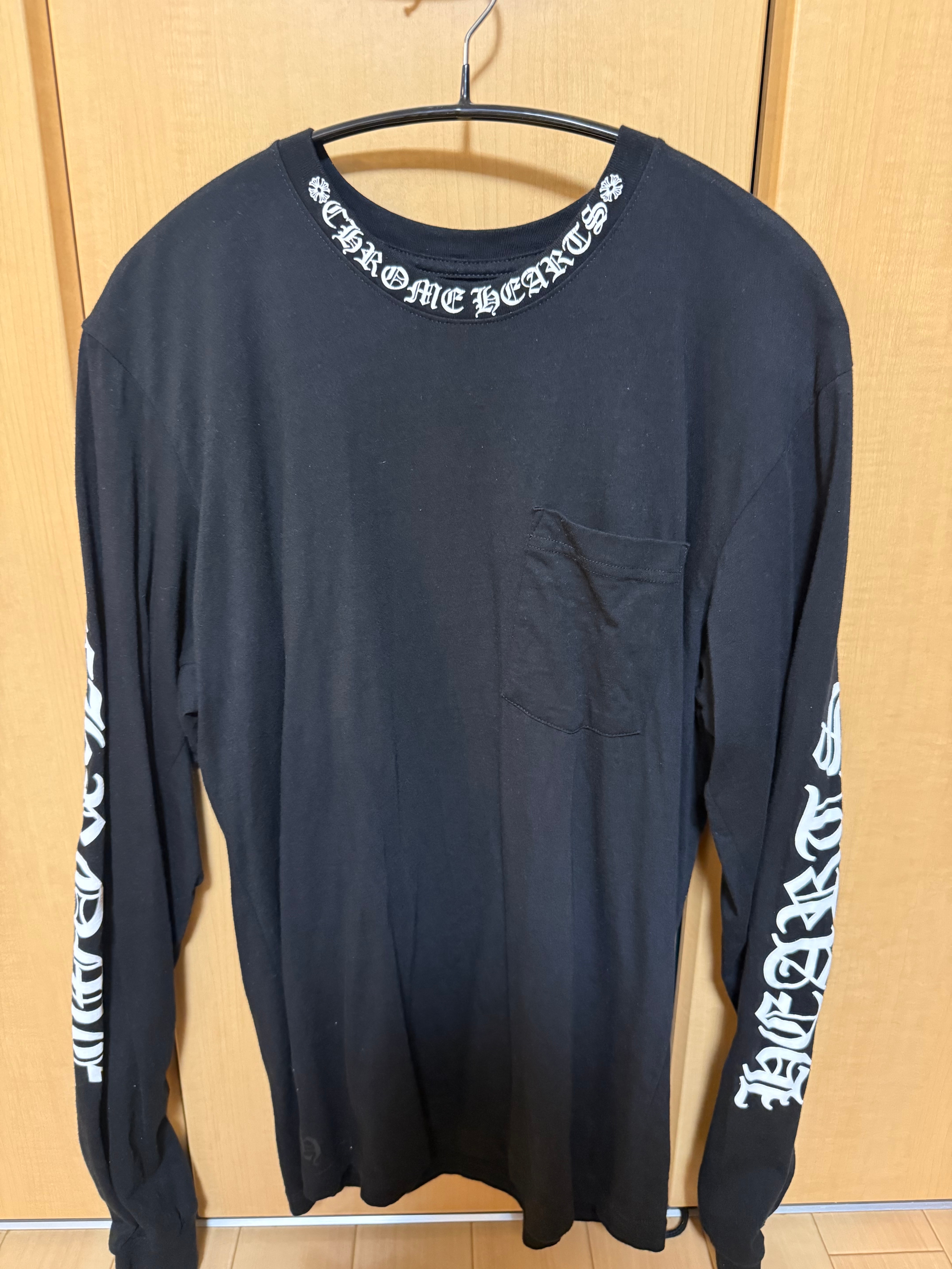 クロムハーツ ネックロゴ ポケット ロングスリーブ Tシャツ 