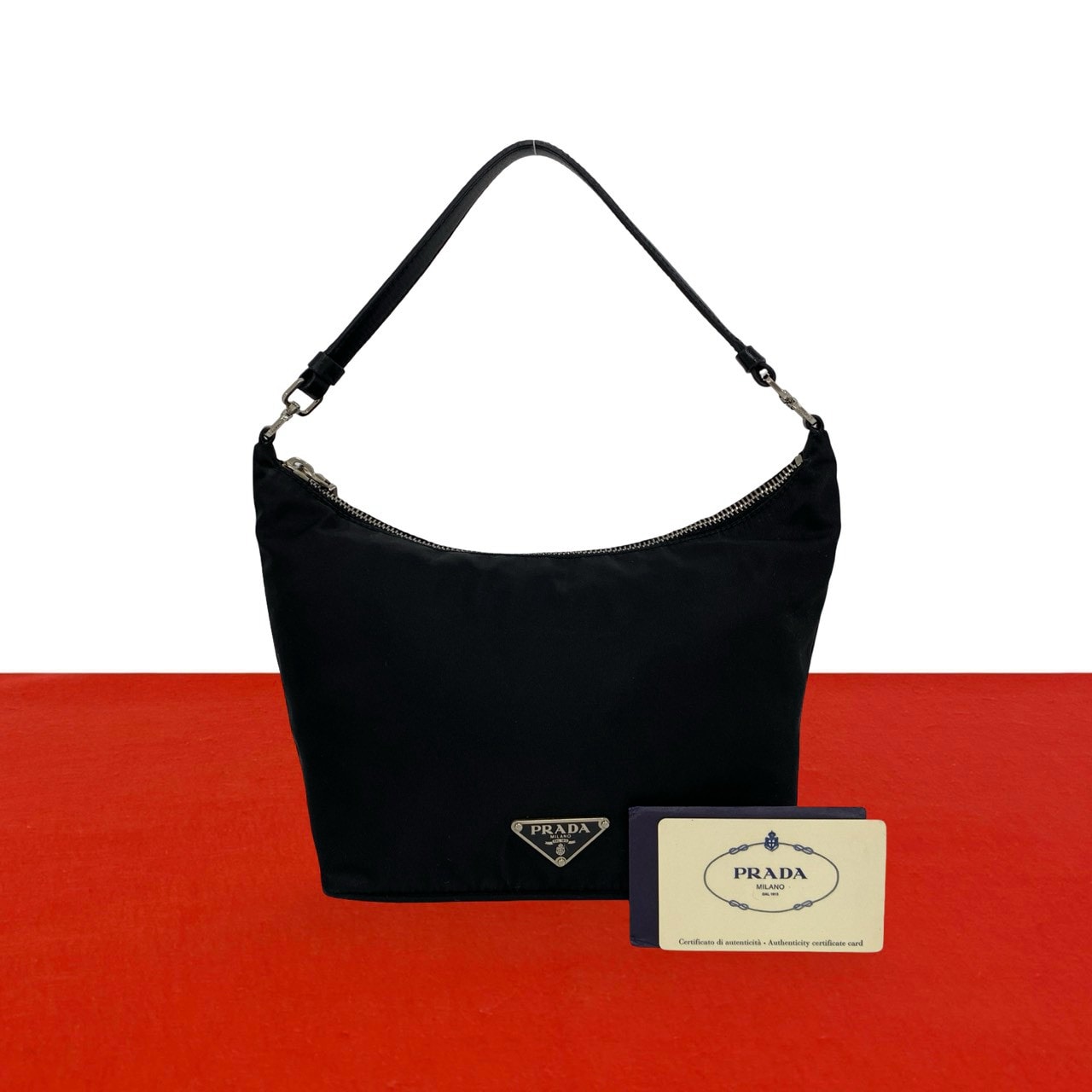 PRADA プラダ 三角 ロゴ 金具 ナイロン レザー ハンドバッグ ブラック
 66366