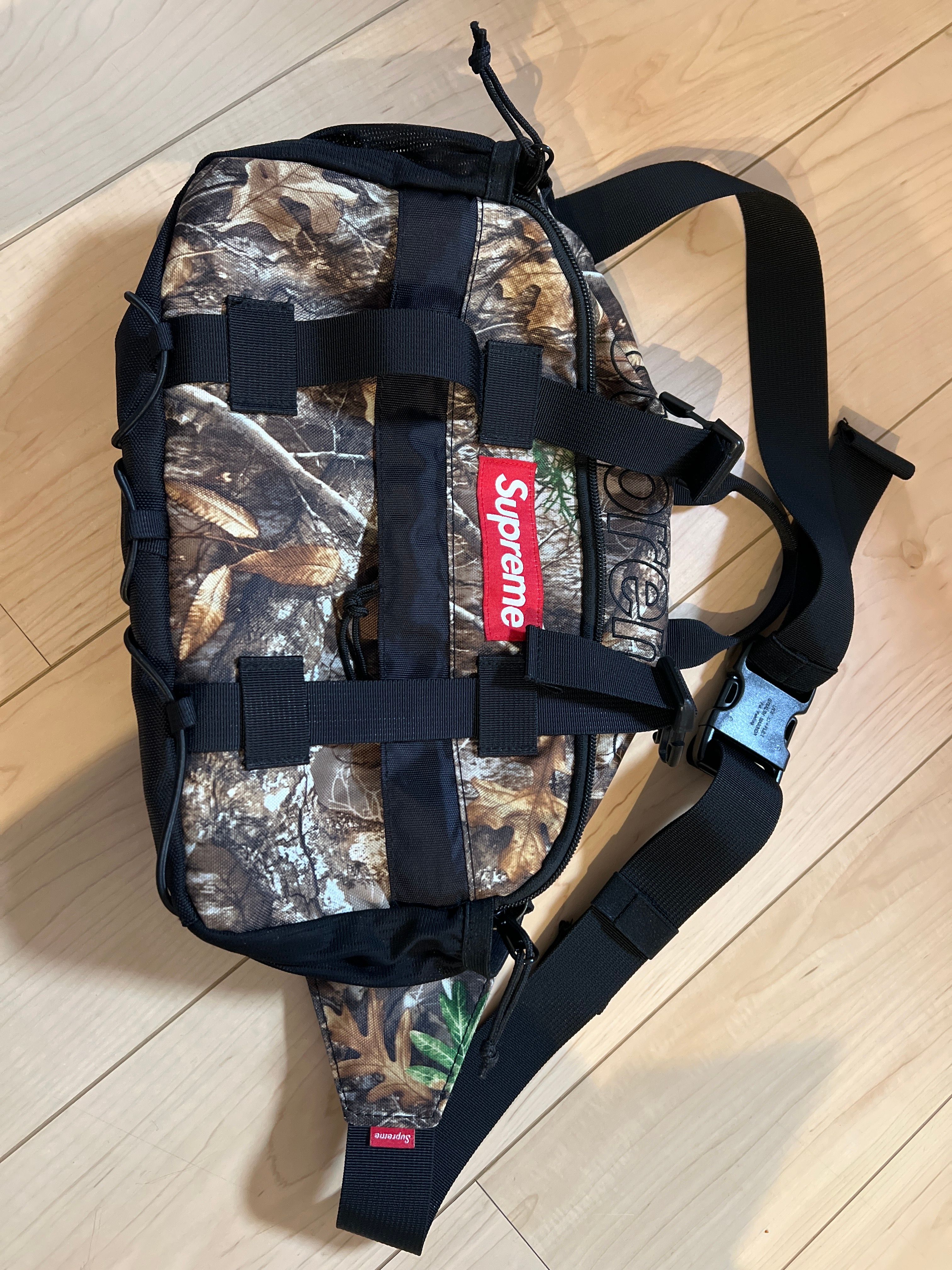 Supreme Waist Bag (19FW) 