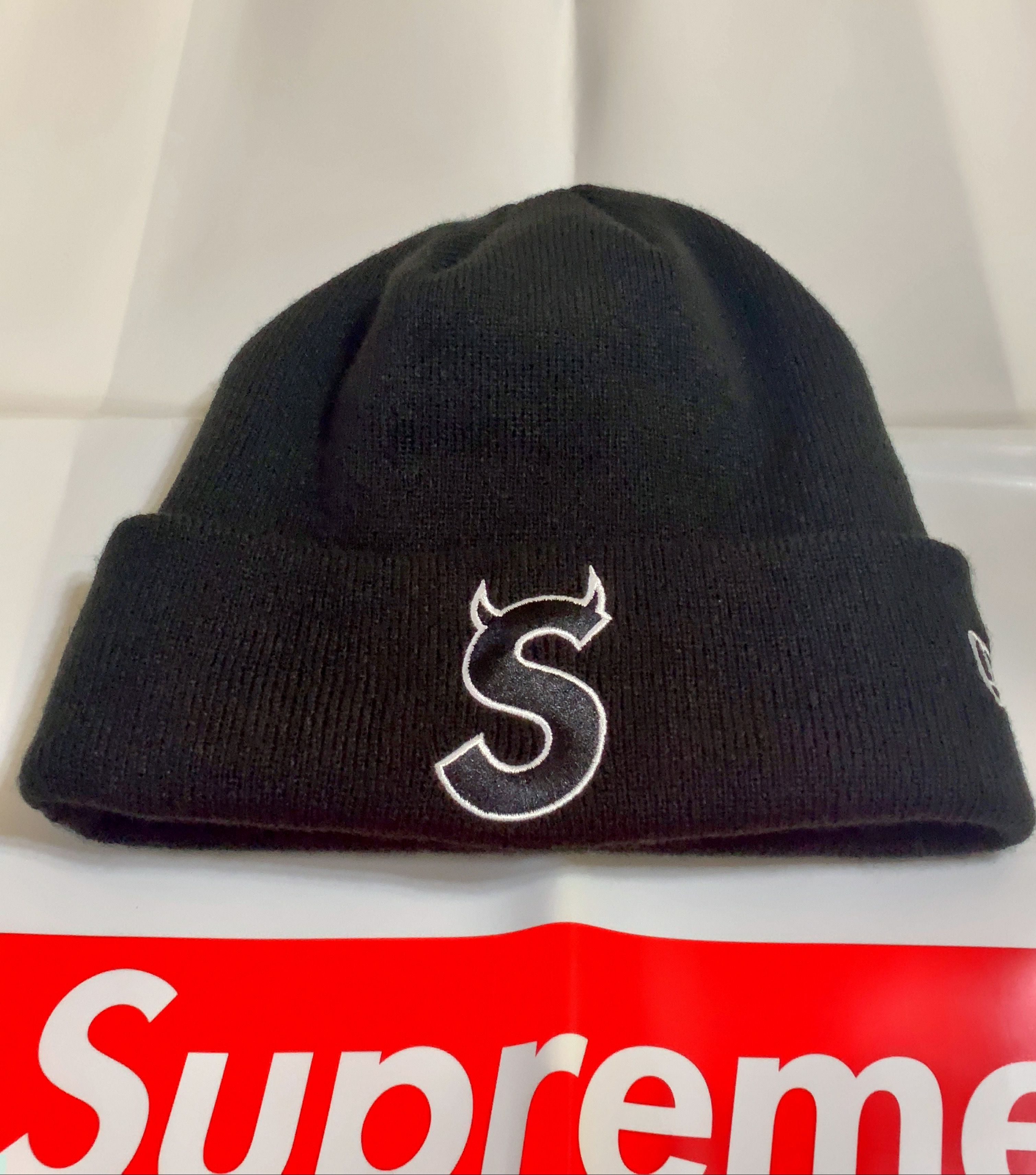 Supreme New Era S Logo Beanie "Black" (22FW)