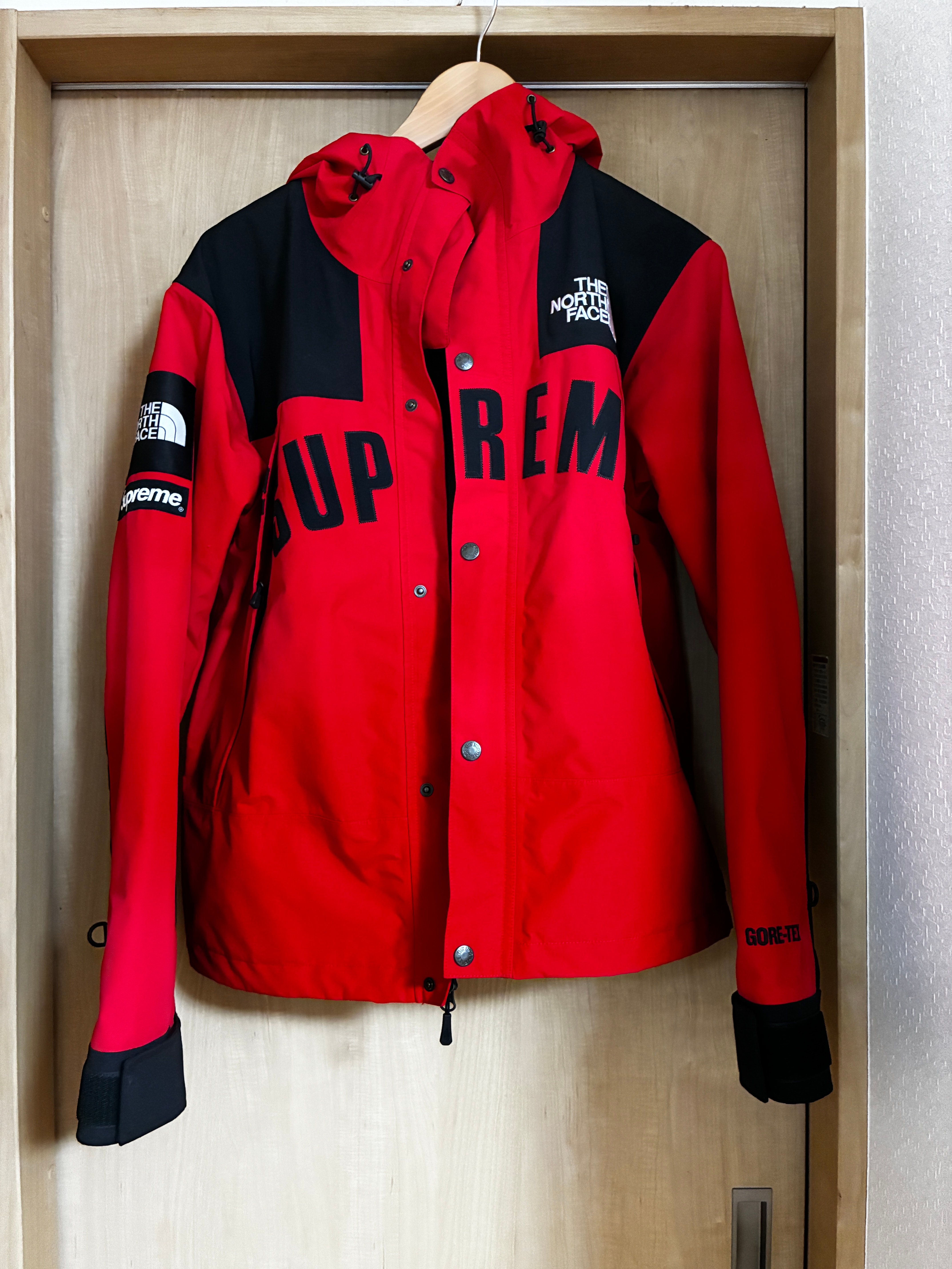 Supreme x The North Face Arc Logo Mountain Parka 