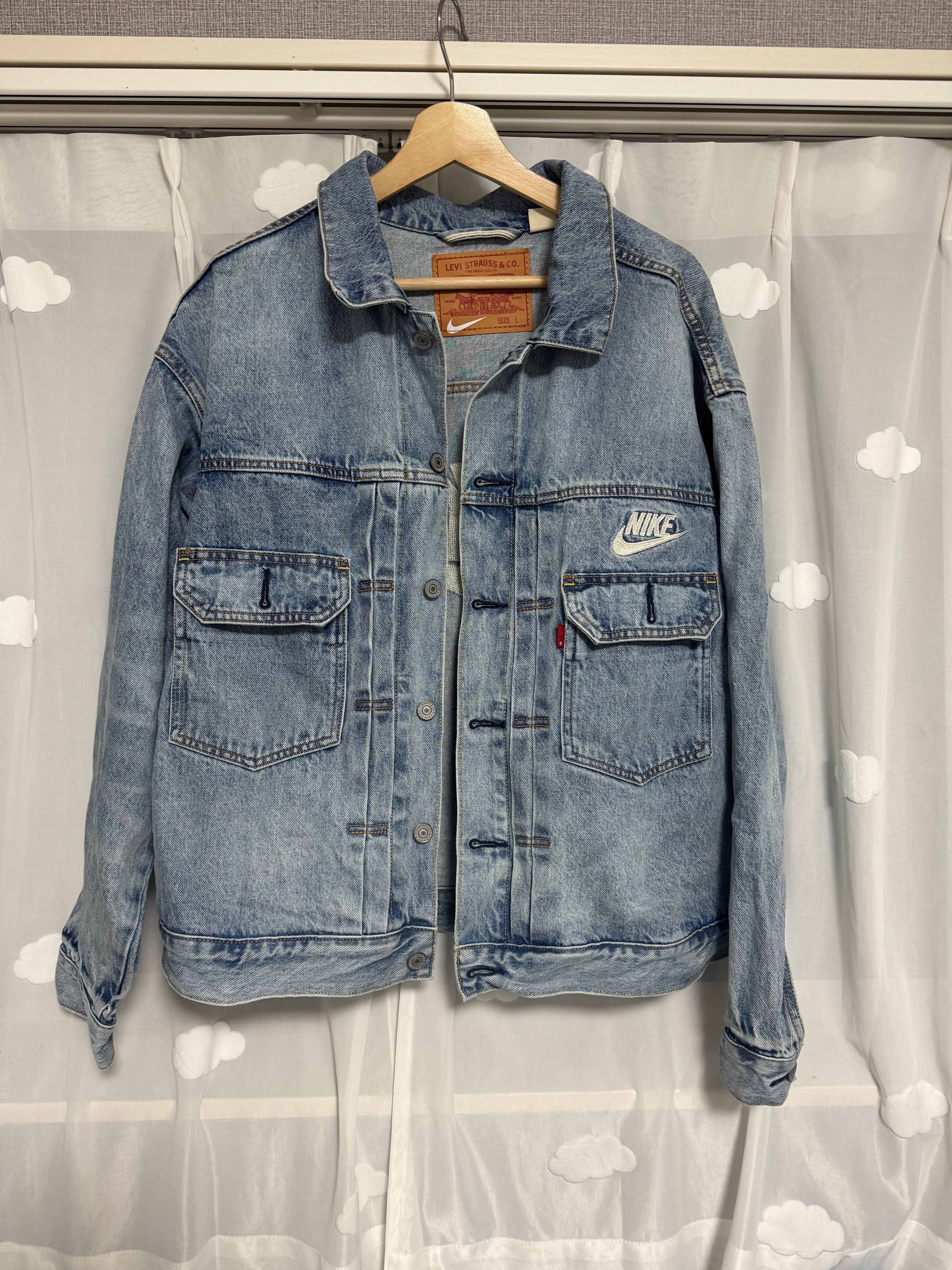 LEVI'S x Nike Denim Trucker Jacket "Light Indigo" 002TM-0000