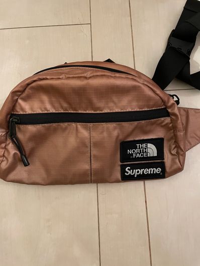 Supreme x The North Face Metallic Roo II Lumber Pack "Pink"