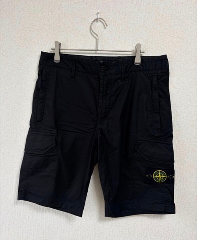 Stone Island L0403 Bermuda Shorts - 20SS "Black"