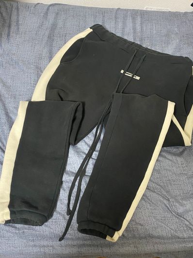 FEAR OF GOD ESSENTIALS Side Stripe Sweatpants (FW19) "Black"
