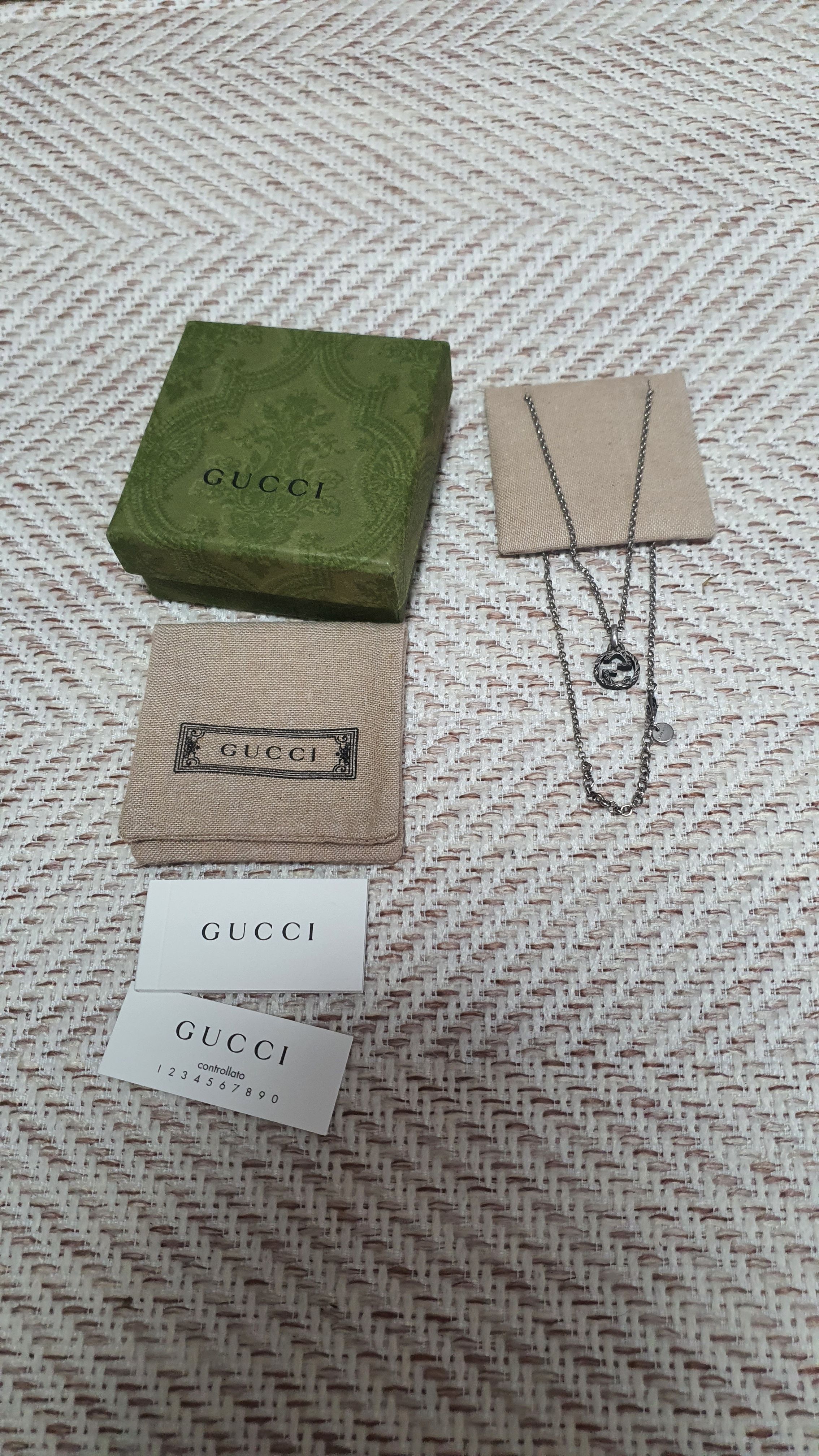GUCCI Interlocking G Pendant Necklace