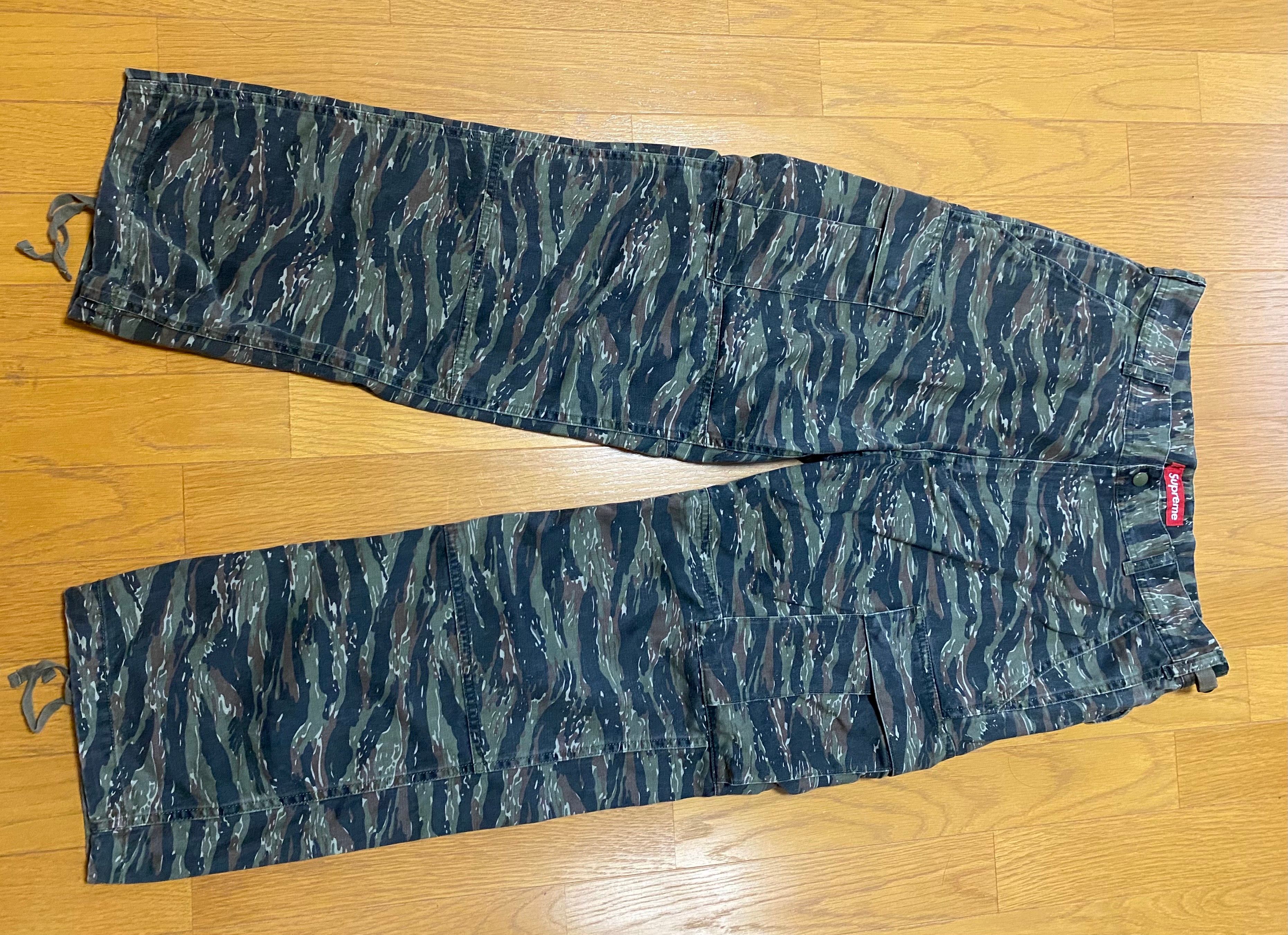 シュプリーム カーゴパンツ "オリーブ タイガー カモ"(24SS)